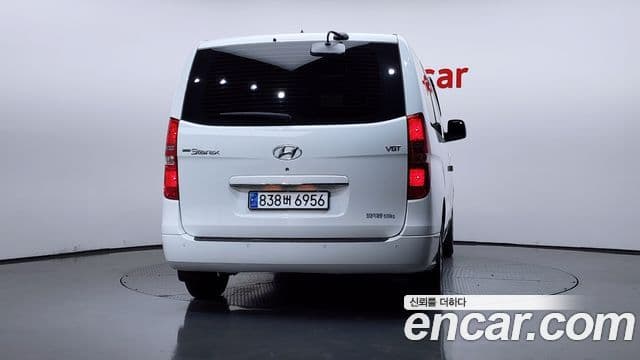Hyundai The New Grand Starex 4