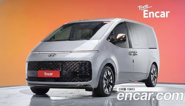Hyundai Staria
