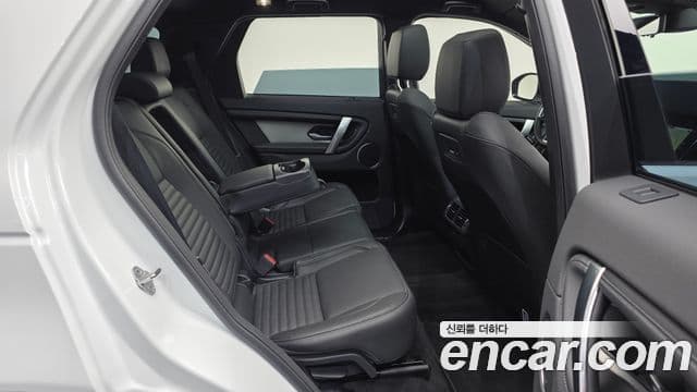 Land Rover Discovery Sports 2nd Gen 4