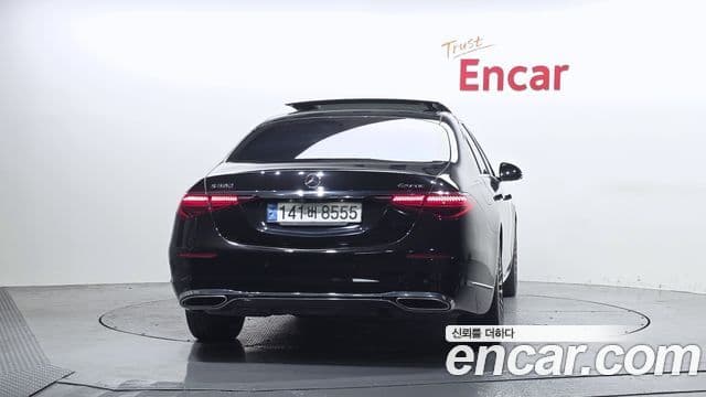Mercedes-Benz S-Class W223 4