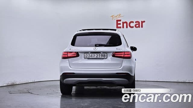 Mercedes-Benz GLC-Class X253 4