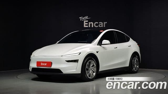 Tesla Model Y 1