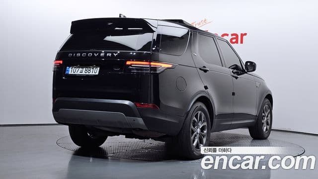 Land Rover Discovery 5 2