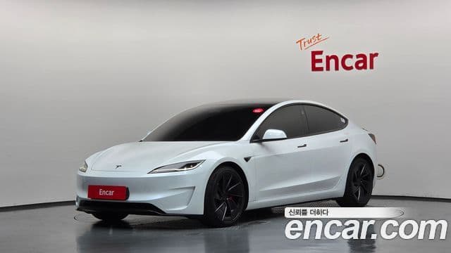 Tesla Model 3 1