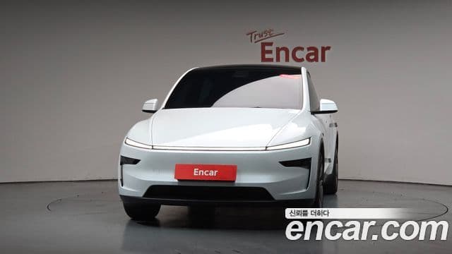 Tesla Model Y 3