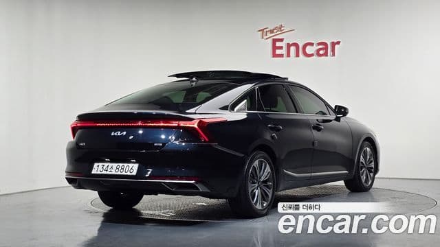Kia K8 Hybrid 2