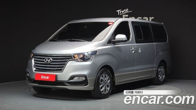 Hyundai The New Grand Starex