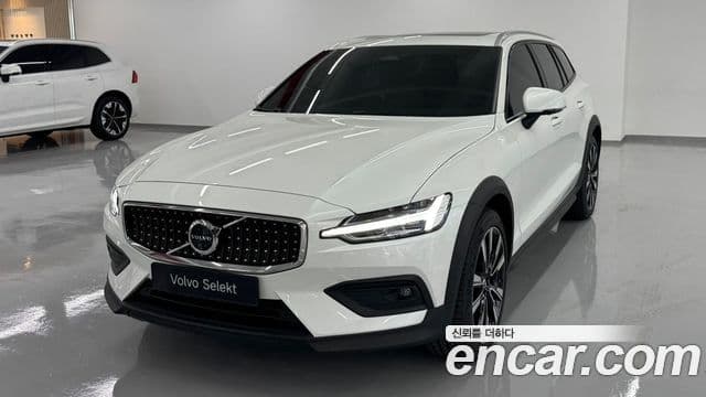 Volvo V60 Cross Country 2nd Gen