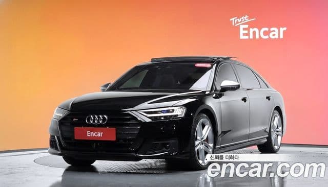 Audi S8 (D5)