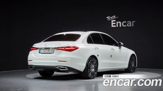 Mercedes-Benz C-Class W206 2