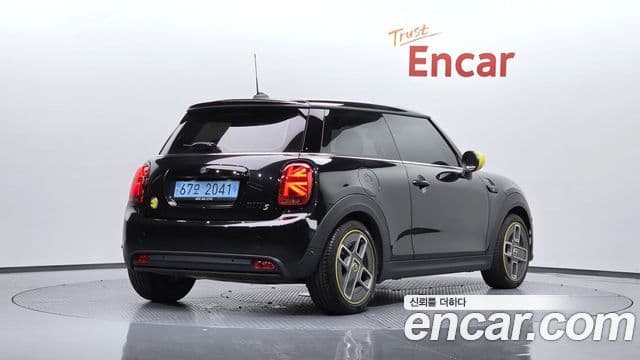 MINI Cooper Electric 2