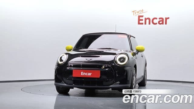 MINI Cooper Electric 3