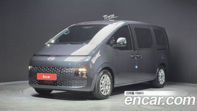 Hyundai Staria