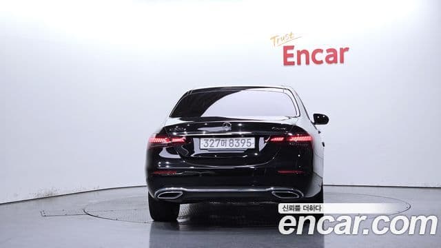 Mercedes-Benz E-Class W213 4