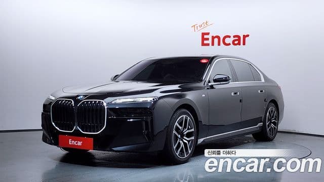 BMW 7 Series (G70)
