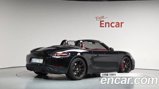 Porsche 718 Boxster 2