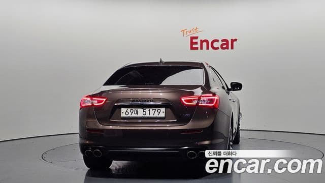 Maserati Ghibli 4