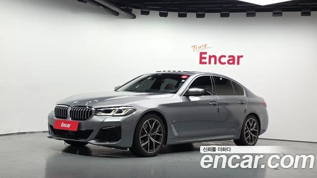 BMW 5 Series (G30)