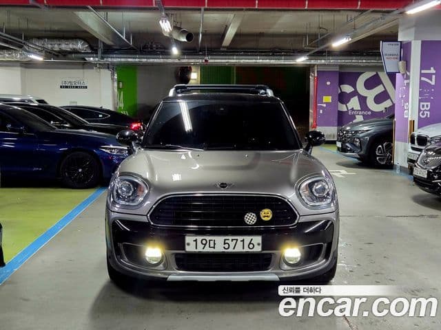 MINI Cooper Countryman 1