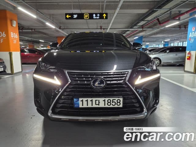 Lexus NX300h