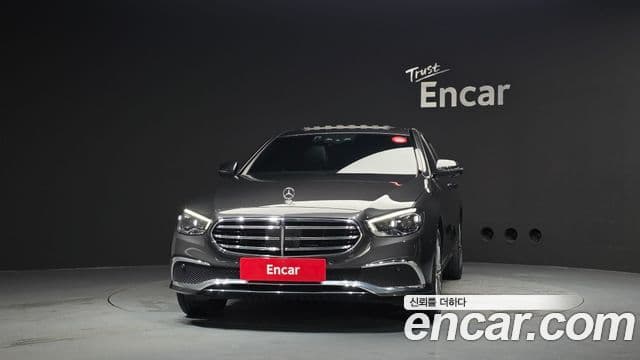 Mercedes-Benz E-Class W213 3