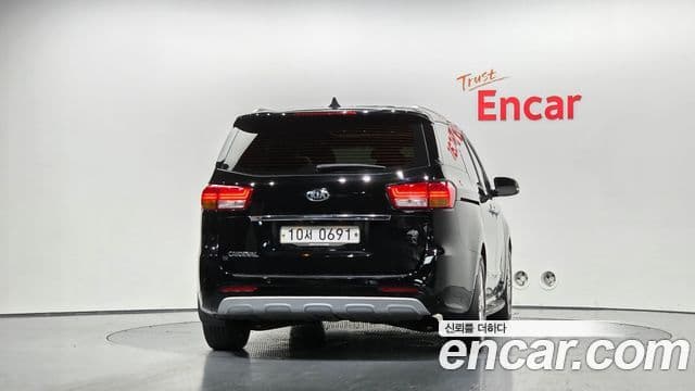 Kia All New Carnival 4