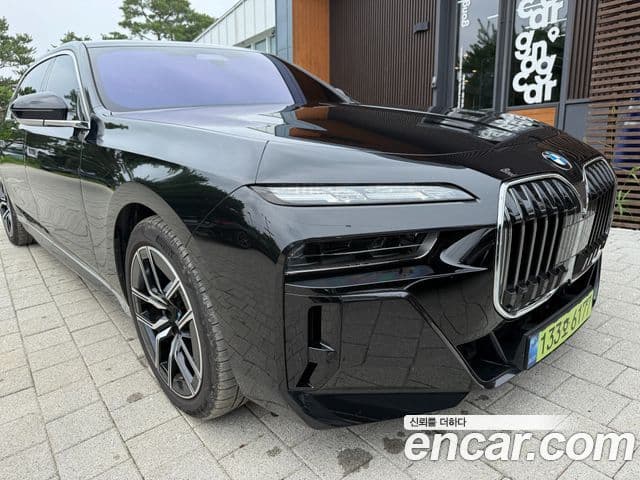 BMW 7 Series (G70)