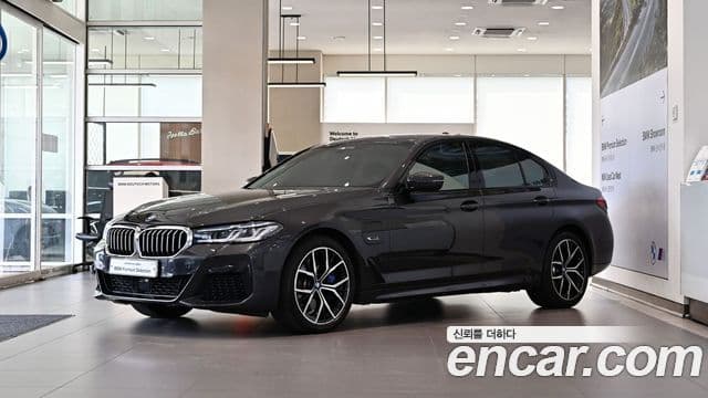 BMW 5 Series (G30)