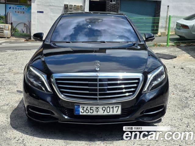Mercedes-Benz S-Class W222