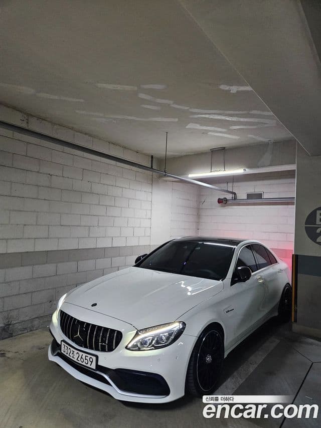 Mercedes-Benz C-Class W205