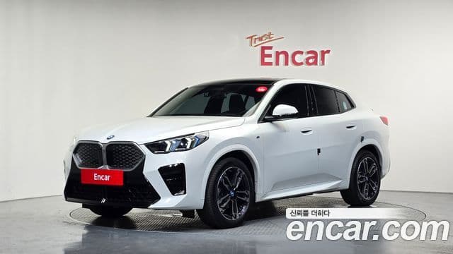 BMW iX2 (U10)