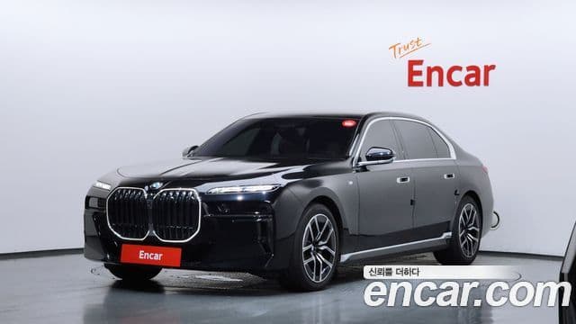 BMW 7 Series (G70)