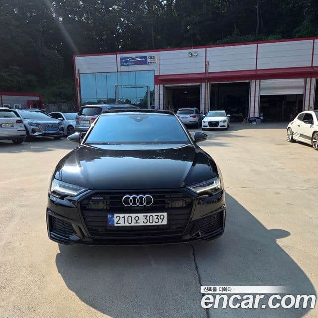 Audi A6 (C8)