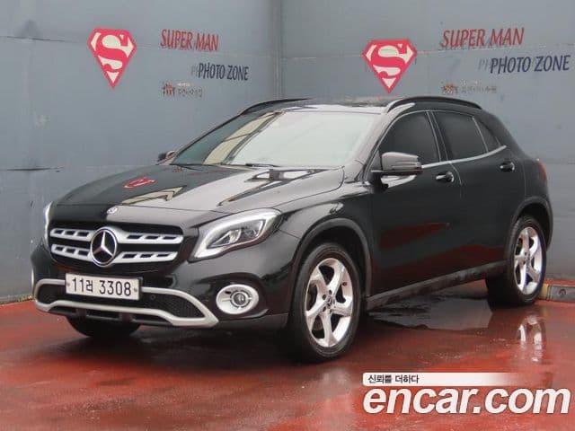 Mercedes-Benz GLA-Class X156