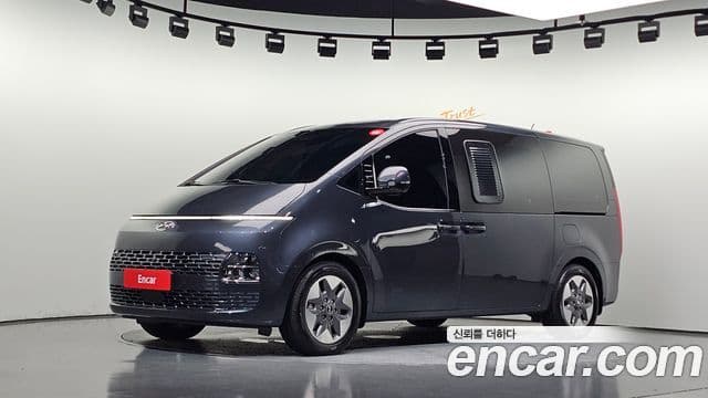 Hyundai Staria