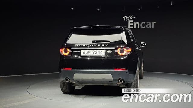 Land Rover Discovery Sports 4