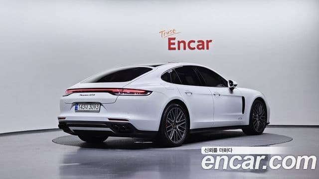 Porsche Panamera (971) 2