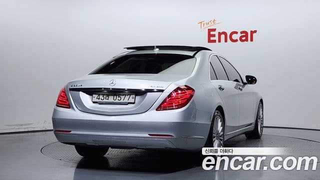 Mercedes-Benz S-Class W222 2