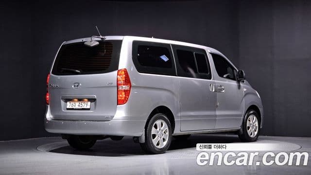 Hyundai Grand Starex 2