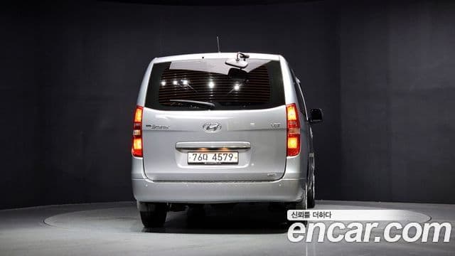 Hyundai Grand Starex 4