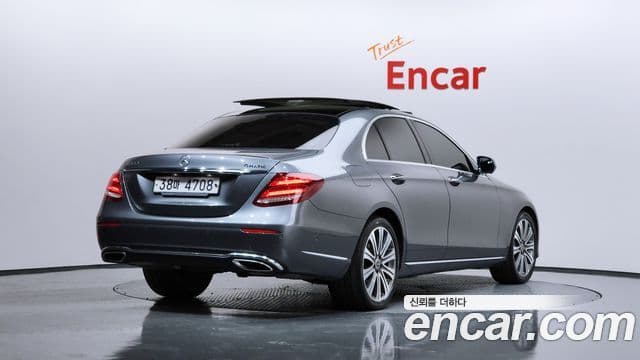Mercedes-Benz E-Class W213 2