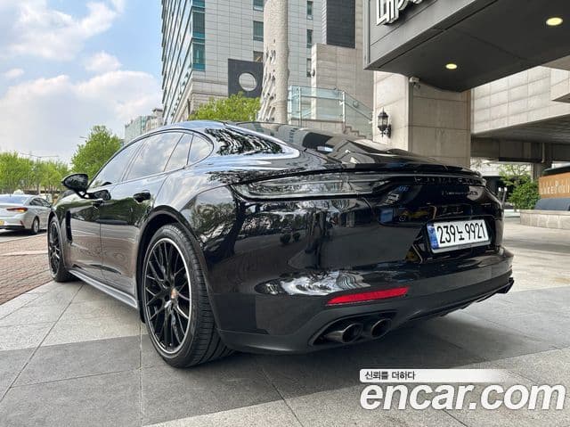 Porsche Panamera (971) 2