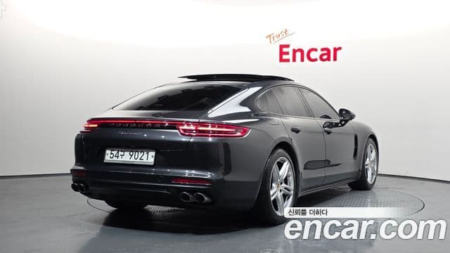 Porsche Panamera (971) 2