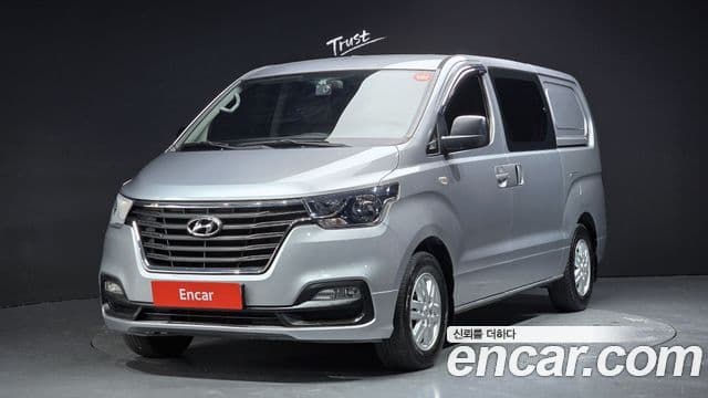 Hyundai The New Grand Starex 1