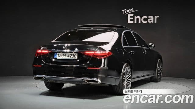 Mercedes-Benz S-Class W223 2