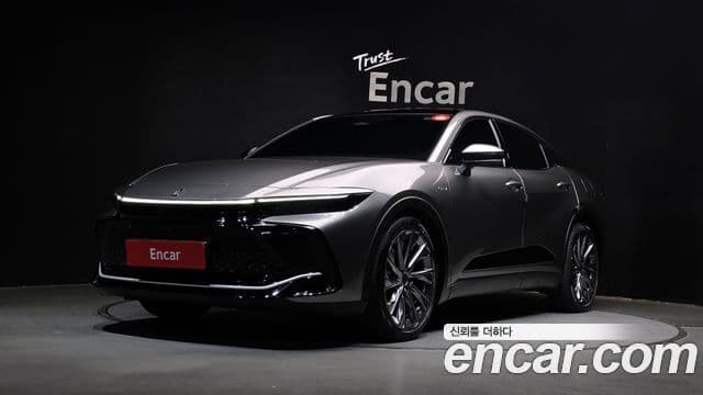 Toyota Crown Crossover