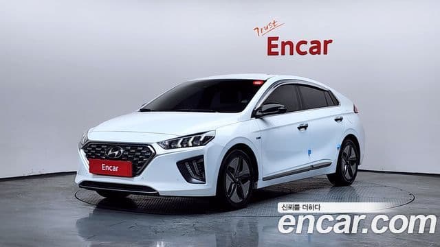 Hyundai The New Ioniq Hybrid