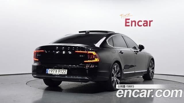 Volvo S90 2