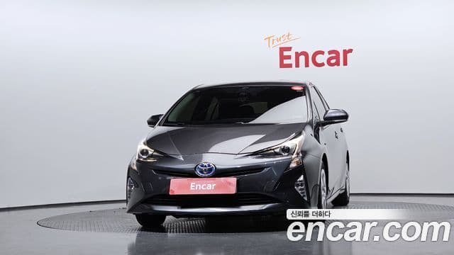 Toyota Prius 4th Gen 3