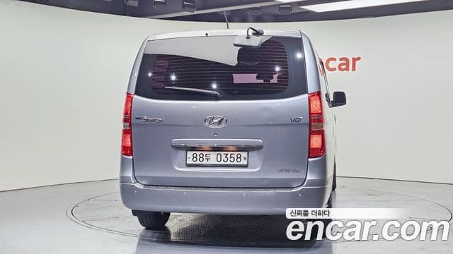 Hyundai Grand Starex 4